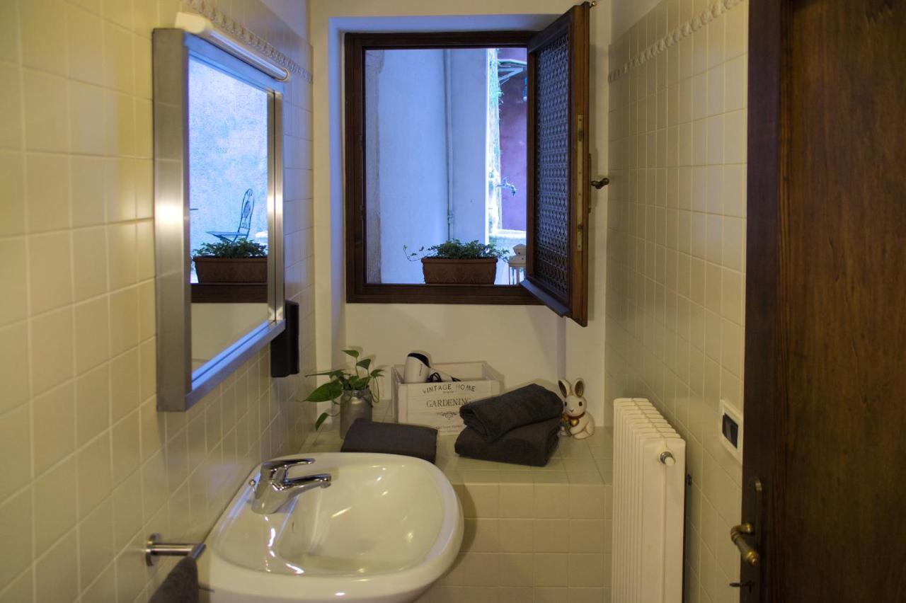 Accogliente Locale Con Terrazzo In Centro Storico Lejlighed Vittorio Veneto Eksteriør billede